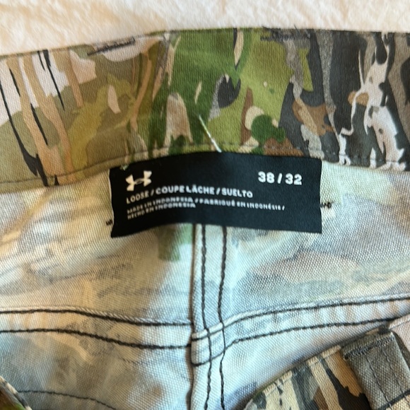 Camo Hunting Pants- Under Armor-NWT 38” x 32” - Picture 2 of 5